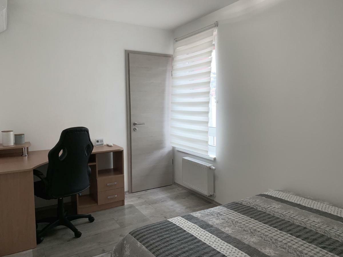 Exclusive Home - C. Apartman Pecs Exterior photo